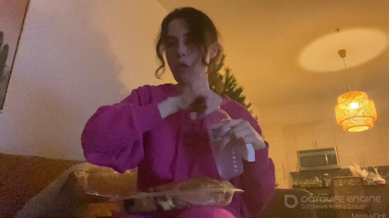 MissIvyDoll - Mommy Eats Dinner [UltraHD 4K 3840P]