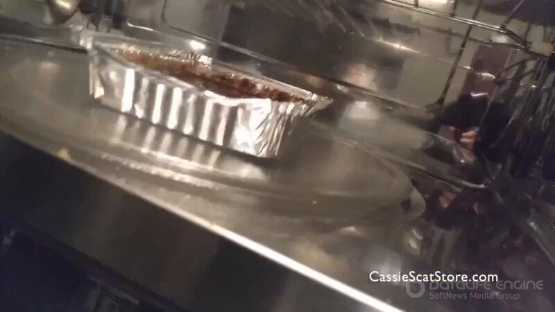 CassieScat – 1 Firm+1 Mushy Poo+Chocolate=Your Dessert [HD 1280P]