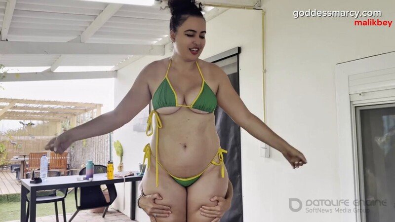 Goddess Marcy - Short King Fucking Amazon Legs - Goddess Marcy Meets Island Boy in Caribbean Paradise [FullHD 1920P]