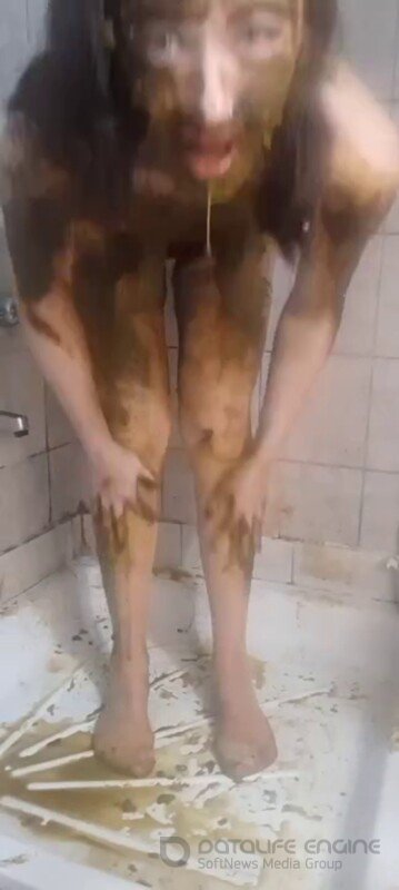 LiliXXXFetish – Hot Smearing Full in Stockings, Dirty Anal, Poo Pussy Rubbing, Enemas Squirting with Farts, Poo Blowjob, Tasting Poo Smoking [SD 324P]