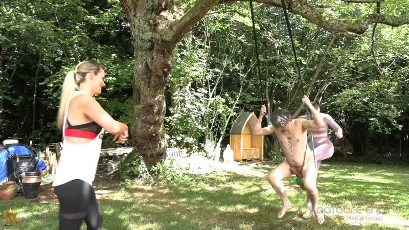 Vivienne lAmour and my friend Nikki - GARDEN BALLBUSTING FOR PEEPING TOM [HD 1280P]