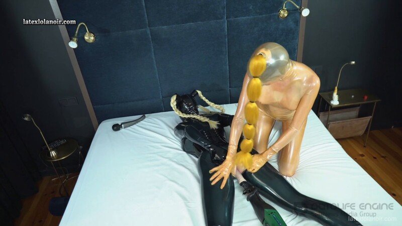 Lola Noir - Latex Lara - Hardcore fucking machine action [FullHD 1920P]