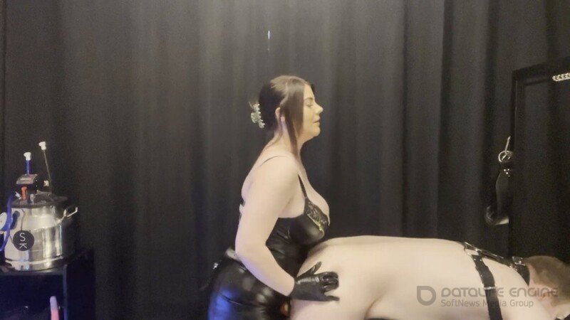 Miss Lady Louisa - Slave Takes My Big Cock [FullHD 1920P]