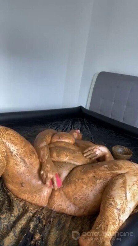 JanineExtreme – Happy Valentines Smearing [SD 404P]