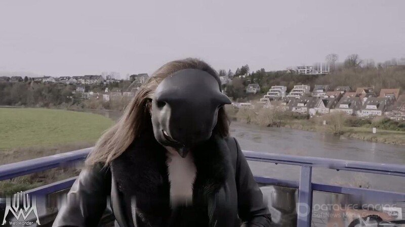 Wet-Wonder - Public Piss Parade #22 - Golden Rain auf der Brücke [FullHD 1080P]