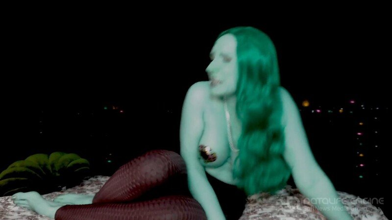 SneezeGoddess - Halloween Sneezes in Green [FullHD 1920P]