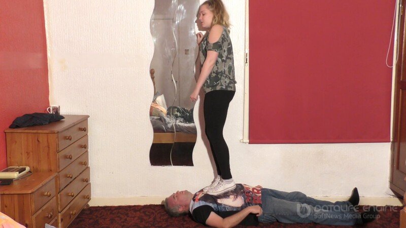 Mean Girl Sophie - Girl Trample Dancing On Her Slaves Body In Converse [FullHD 1920P]