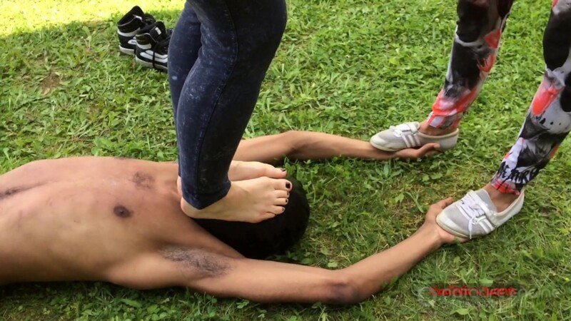 Sadistic Queens - Squishysax - Miss Flora and Sweetbaby - 1st Time Squish [FullHD 1920P]