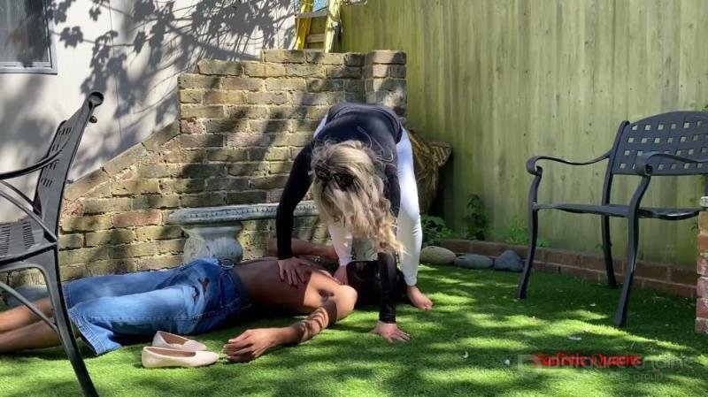 Sadistic Queens - Squishysax - Miss Courtney - I Want To Crush Your Esophagus [FullHD 1080P]