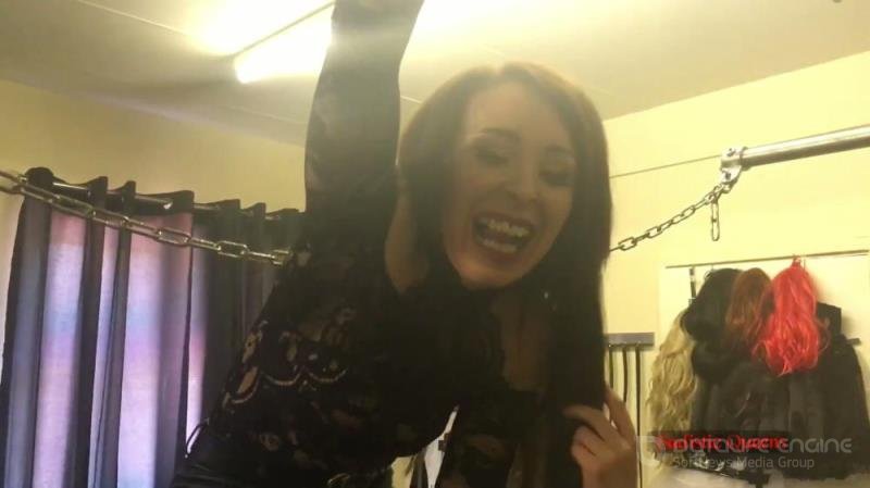 Sadistic Queens - Squishysax - Miss Julia Taylor - Bodybag Ball Bouncing [FullHD 1080P]