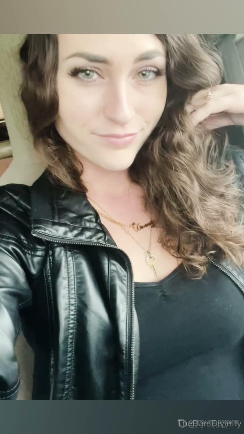 Dani Divinity aka thedanidivinity in clip Fun little walk down memory lane Fall I know you love every glimpse you can ge [FullHD]