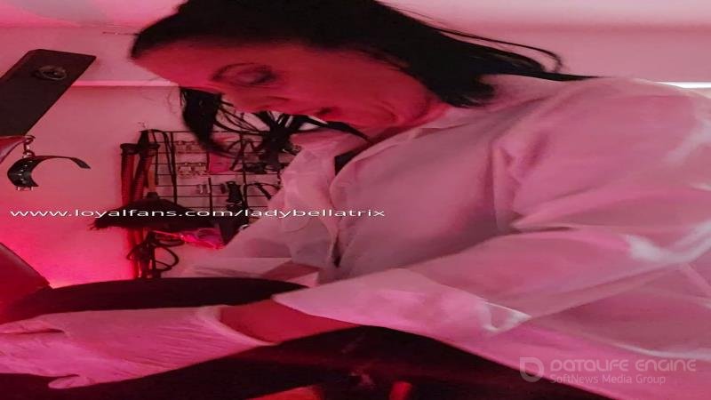 Lady Bellatrix - Stuffing Canadian Holes Part 2 [FullHD]