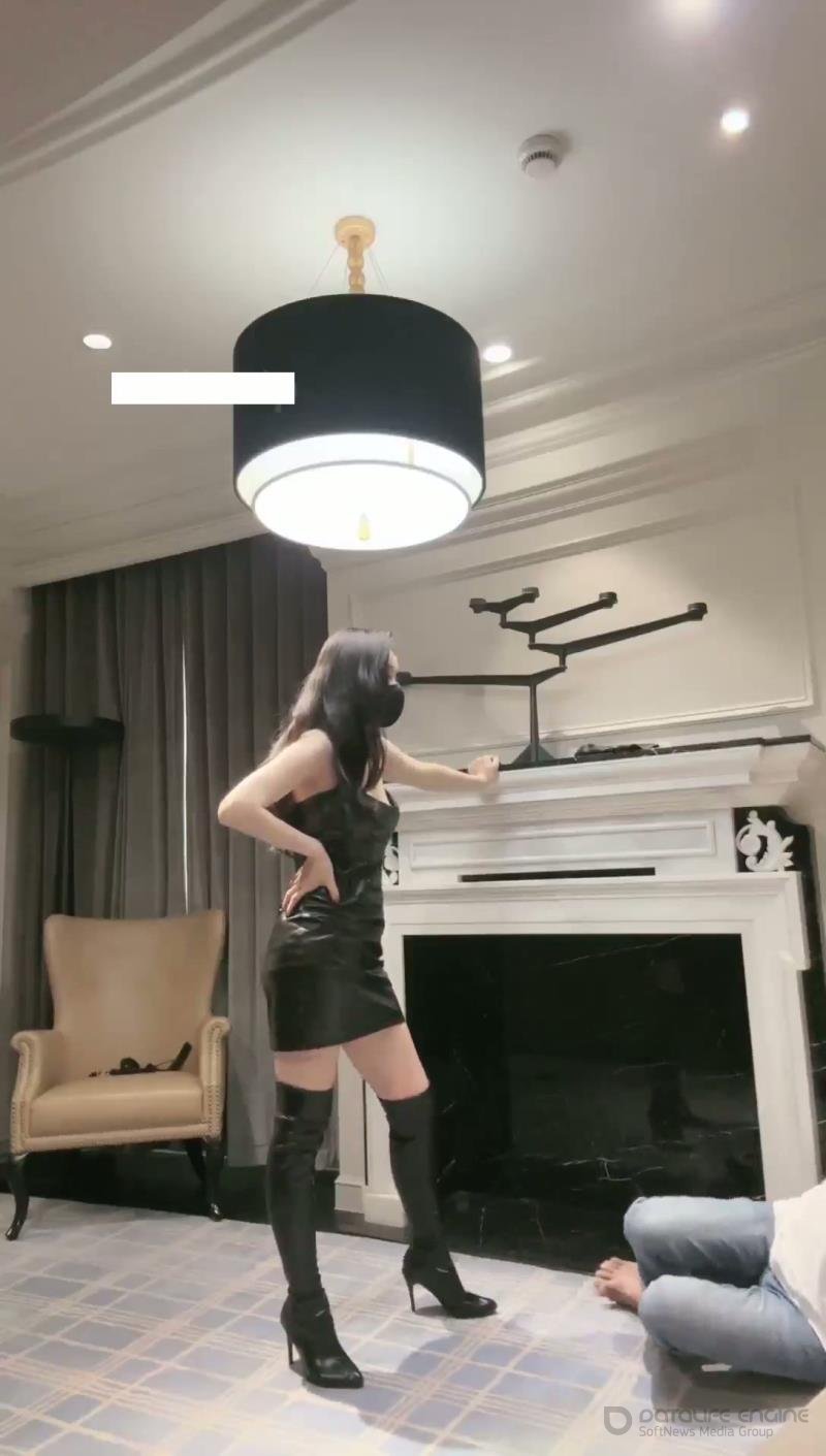 Cnqueens - Goddess Zhuangzhu - Ballbusting Femdom Humiliation [4K]