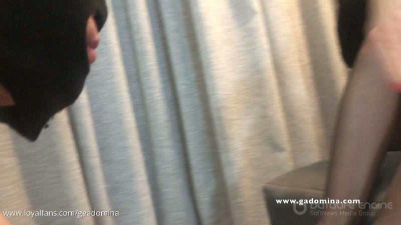 Gea Domina - I Ignore Him And Use Him As A Foot Rest [FullHD]