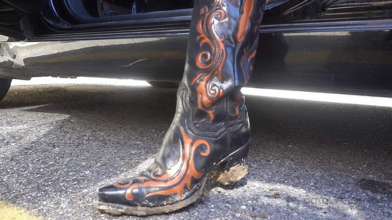 World Goddess: Goddess Zephy - My Bf Said You Have To Clean My Cowgirl Boots! - Custom Clip [FullHD]