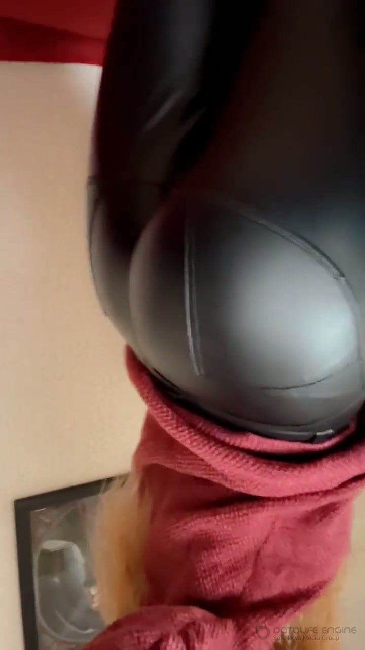 Princess Diss - Weak For Leather Leggings [HD]
