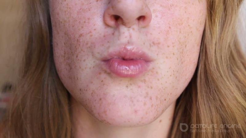 LittleRedheadLisa - Lips Close Up #2 [HD]