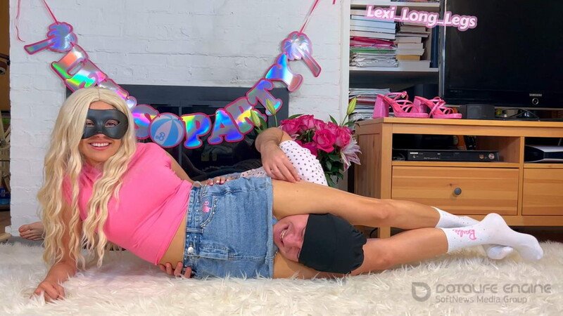 Lexilonglegs: Lexi'S Dreamhouse - Barbie Scissors The Fuck Out Of Ken Until His Face Is As Pink As Her Clothes [FullHD]