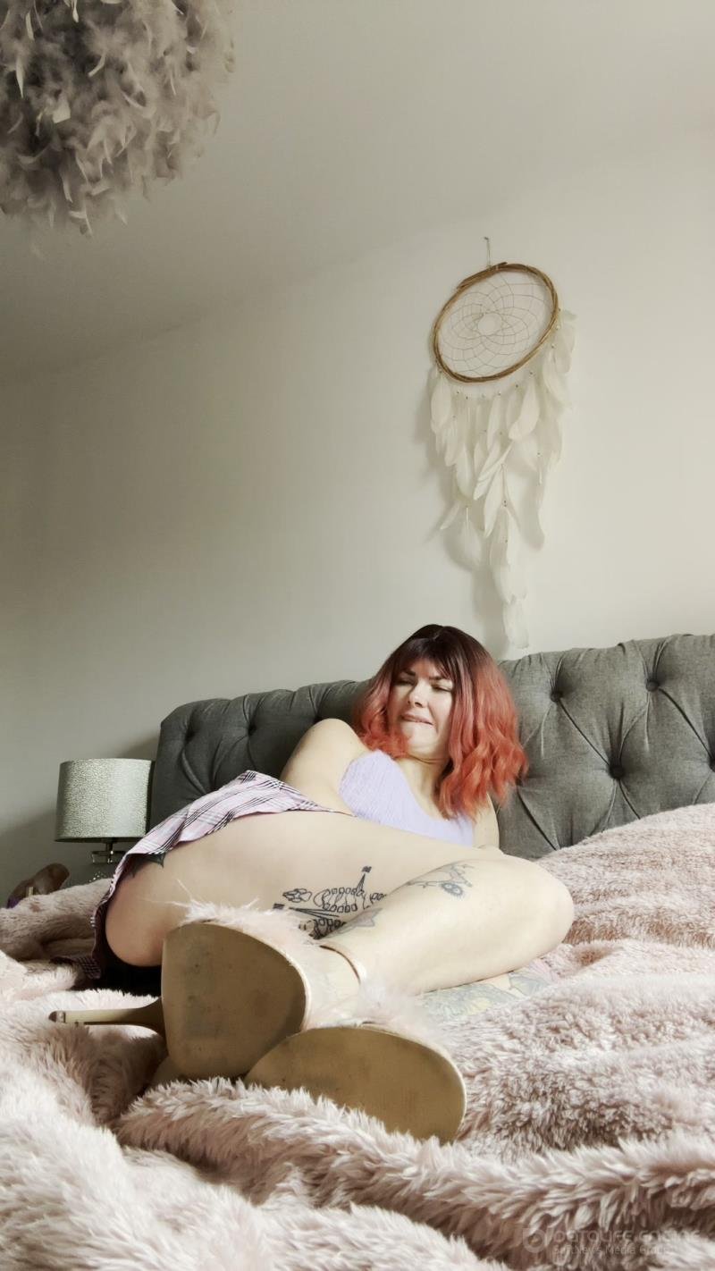 Yourhikerbabe - Crushed By Step Mom [FullHD]