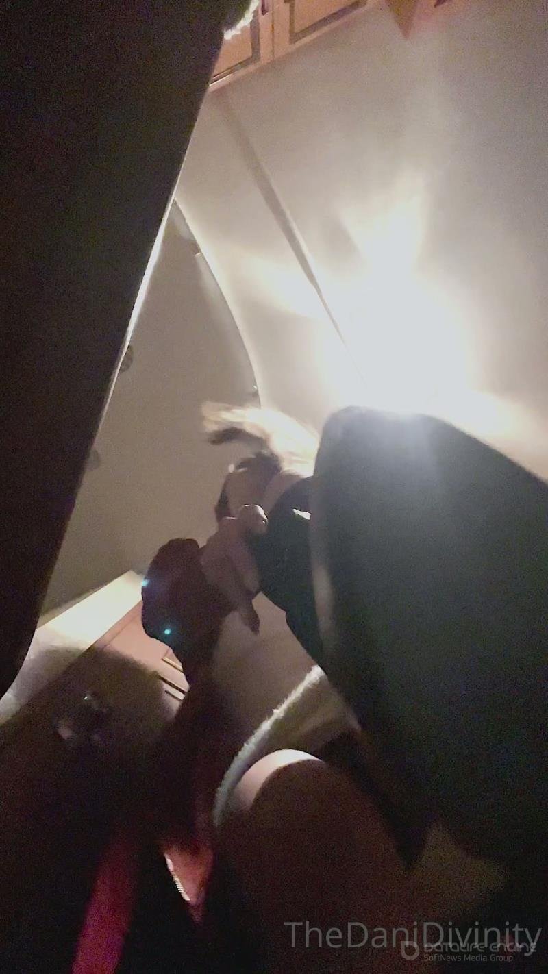 Dani Divinity - After a long day walking in these boots around Chicago Im sending these filthy sock [FullHD]