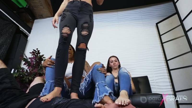 Bratty Foot Girls - Stefania, Kilo and Nicole - Hello Neighbor [FullHD]