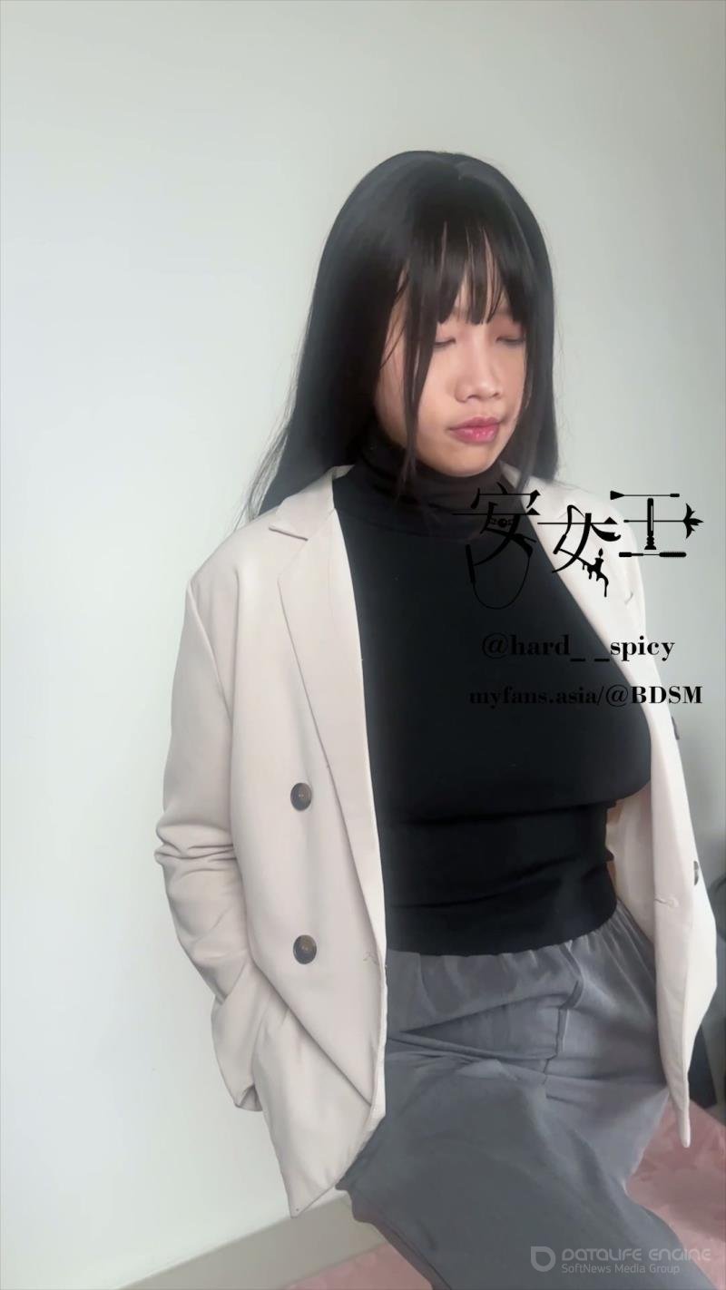 Mistress Ann - Smash His Balls With My Heel [FullHD]