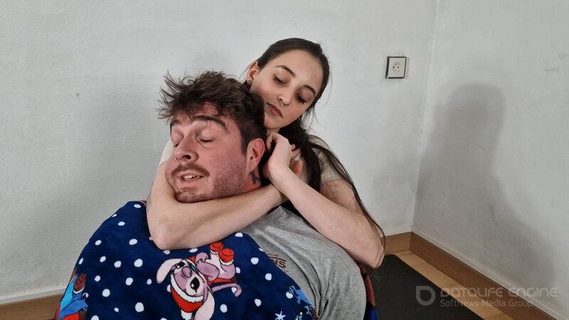 Liricaa Lamat: Speakuss Gets Smothered By Mssimperdible [FullHD]