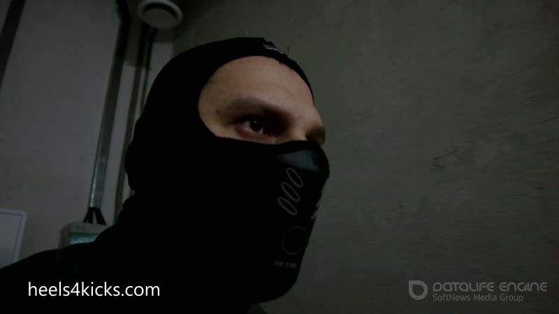 heelsicks - White Karate Gi - Tiffany destroys the gang with her bare feet [FullHD]