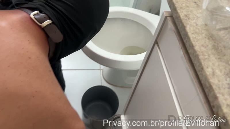 Evil Lohan aka Mistress Lohan - I Brought A House Slave To Clean My Friend’s Bathroom! [FullHD]
