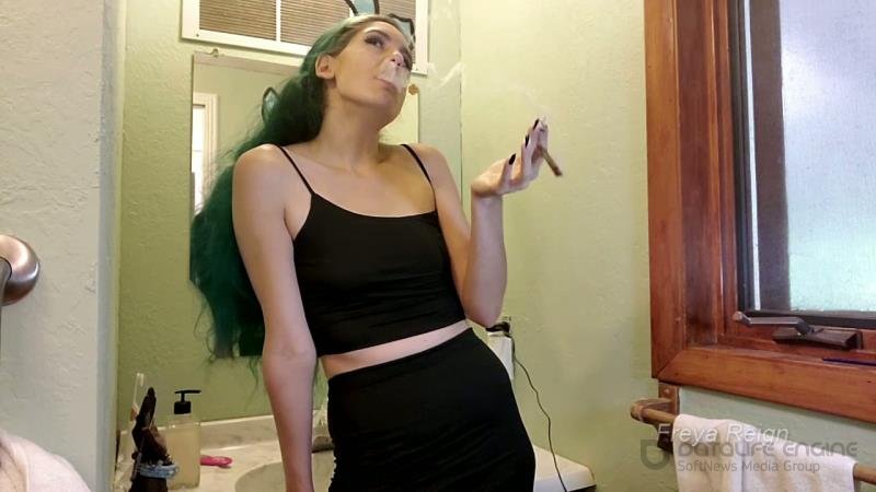 Freya Reign - PreviewParty Girl Uses You As anAshtray [HD]