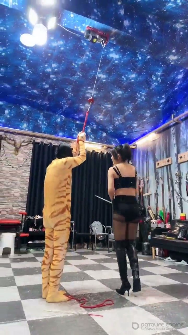 Chinese Femdom 15786 [HD]