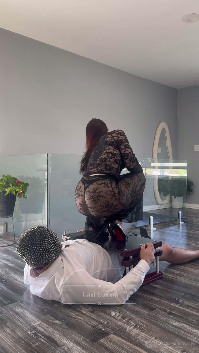 Lexi Luxxe - The Weight of My Power [4K]