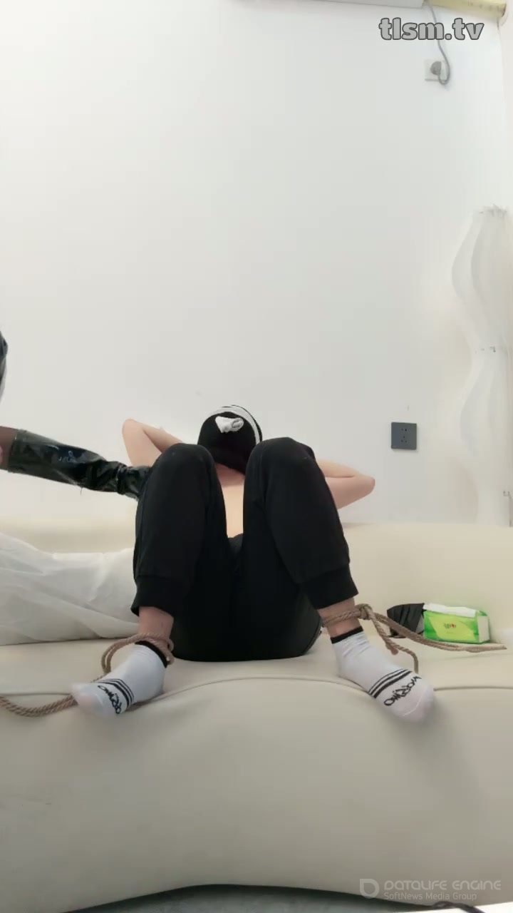 Taolusm - Black Stockings, Black Boots, Black - Hearted Lailai, Electric Male Dog Barking Loudly [HD]