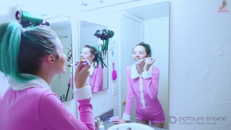 Maria Anjel – My Morning Brushing Routine [HD]