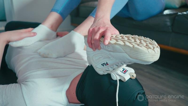 Imilia Audley - Shoe Worship With Ty [FullHD]