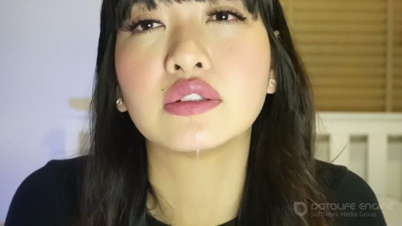 MissReinaT - Kissing and Spitting [HD]