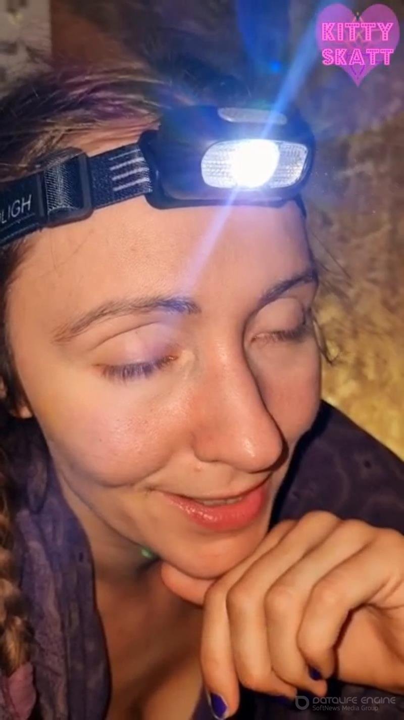 Kitty Skatt – 3 constipated festival logs [SD]