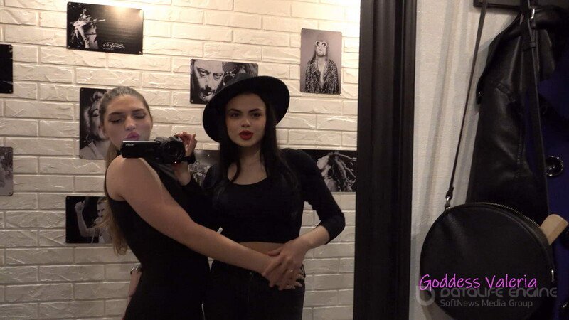 Goddess Valeria: The Best Gift For A Smoking Girl [4K]