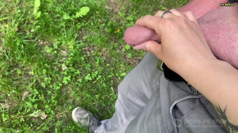 Stegeorchen - Wir beide am Pissen [FullHD]