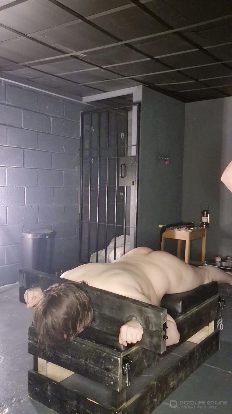 Lady Sara Borgia - Little Bit Of Punishment [4K]