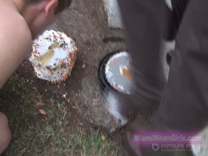 American Mean Girls - Princess Bella and Princess Cindi - Let Them Eat Cake [FullHD]