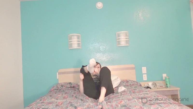 CurvyElvishGirl - shoe sock and foot worship dirty talk [HD]