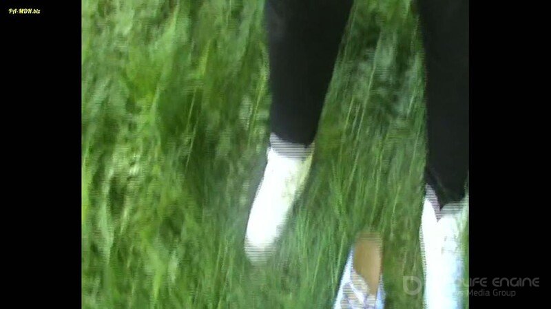 tammara28 - Outdoor Vorsicht Ich Piss Auch in Schuhe [FullHD]