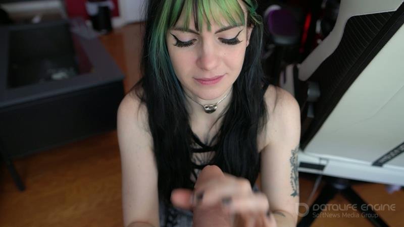 Prettyinpunk92 - The Babysitter Is Disgusted By You [4K]