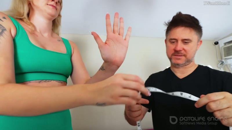 IWantBlondi - Size Comparison With Jason Ninja [FullHD]