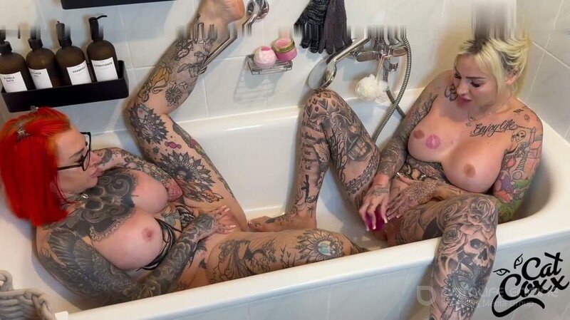 Cat-Coxx - Perverse Piss Schlampen - Xl Strahl bis wir in der Suppe schwimmen [FullHD]