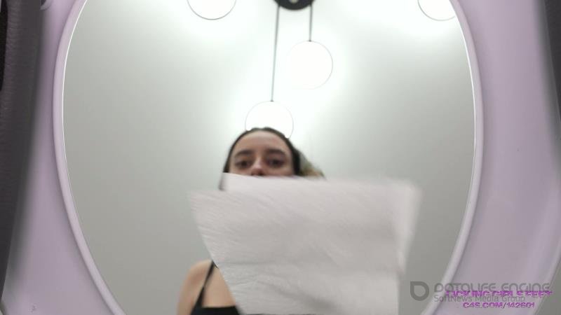 Licking Girls Feet - Toilet Humiliation - We see your face loser! Are you comfortable (4K) [4K]