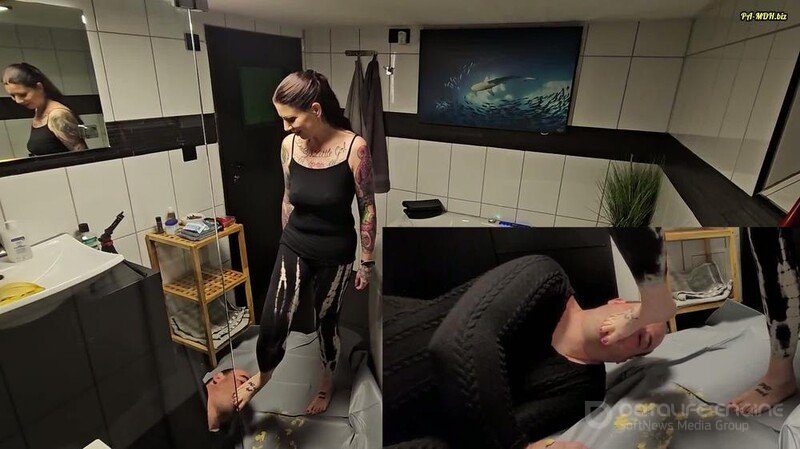 Femdom-Team-German - Sklave Wird Mit Bananen Gefüttert [FullHD]