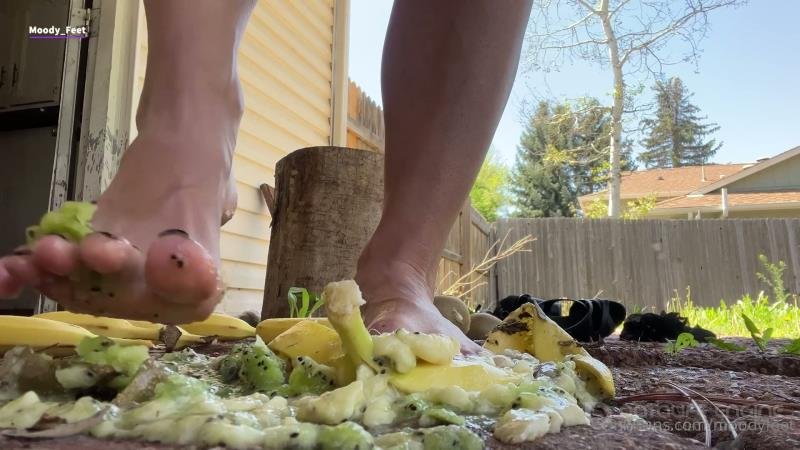 Moodyfeet - Food Crushing! [FullHD]