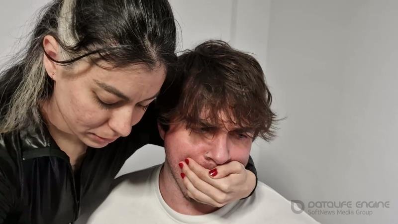 Liricaa Lamat - Speakuss - Gets A Full Laundry Gag [FullHD]